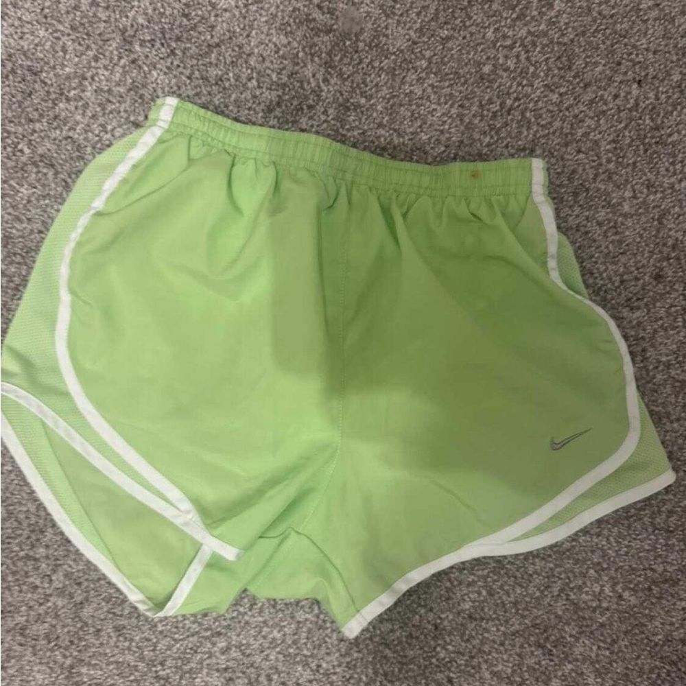 Women’s Nike Tempo lime green shorts size small